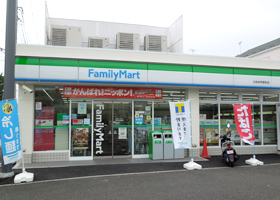 ファミリーマート日吉本町駅前店